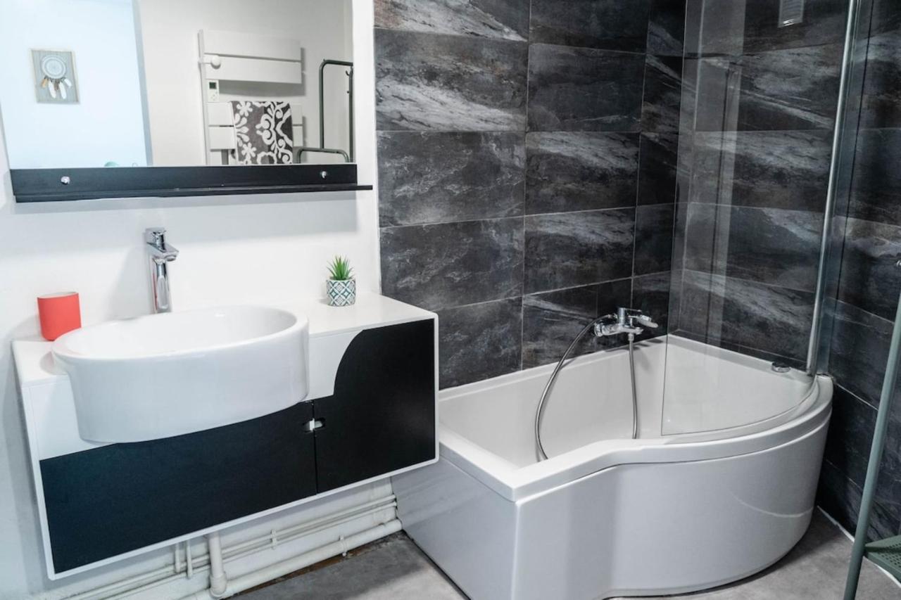 Le Miami - Chaleureux 4 Pers- Oullins Centre- Lyon Apartment Bagian luar foto